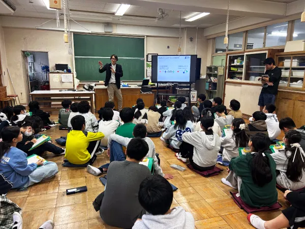 東京都町田市立南つくし野小学校にて「出前授業」の様子2